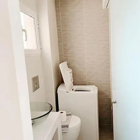 Unique Studio Downtown *